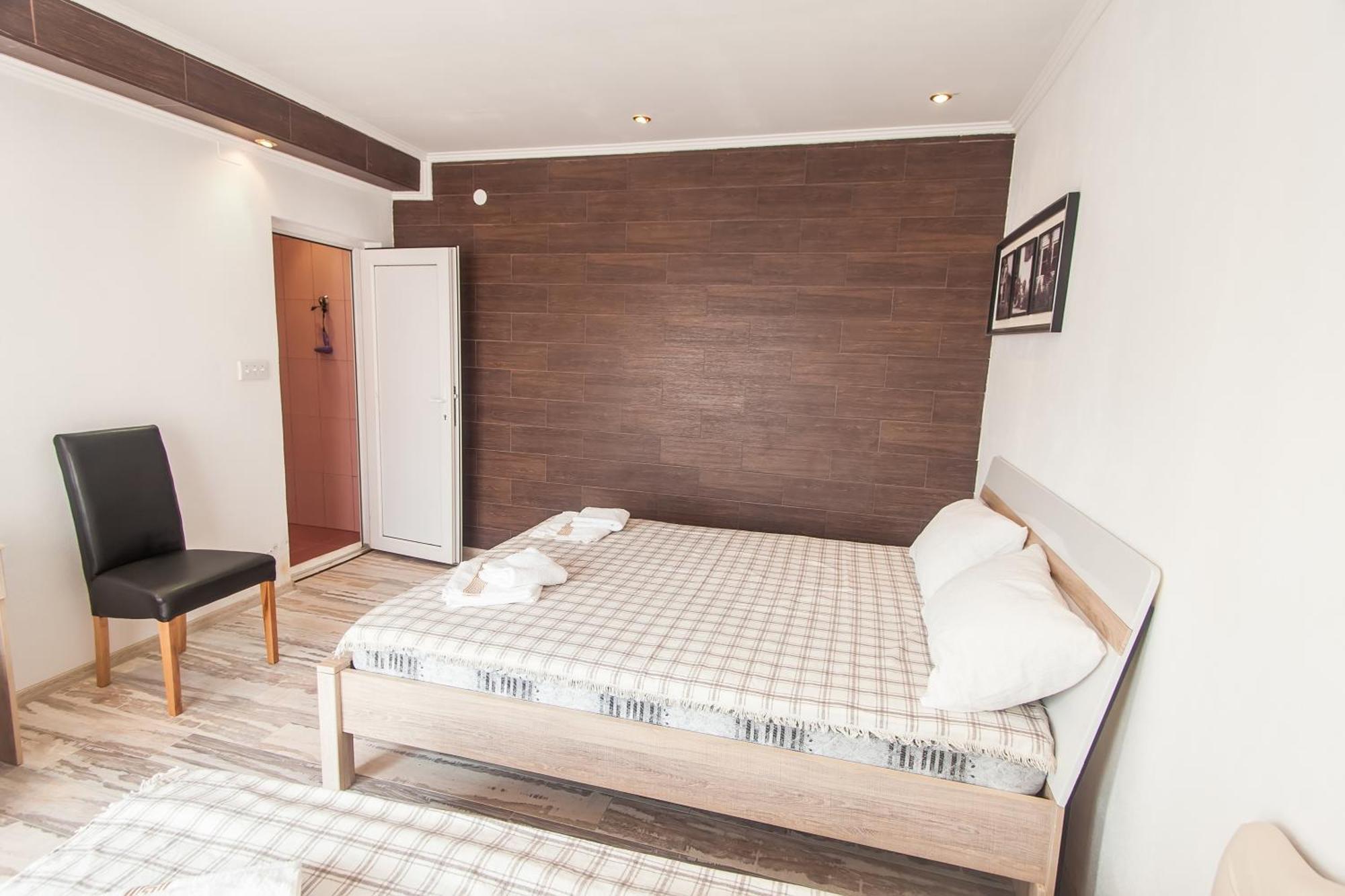Rooms And Apartments Milana Bar Bagian luar foto