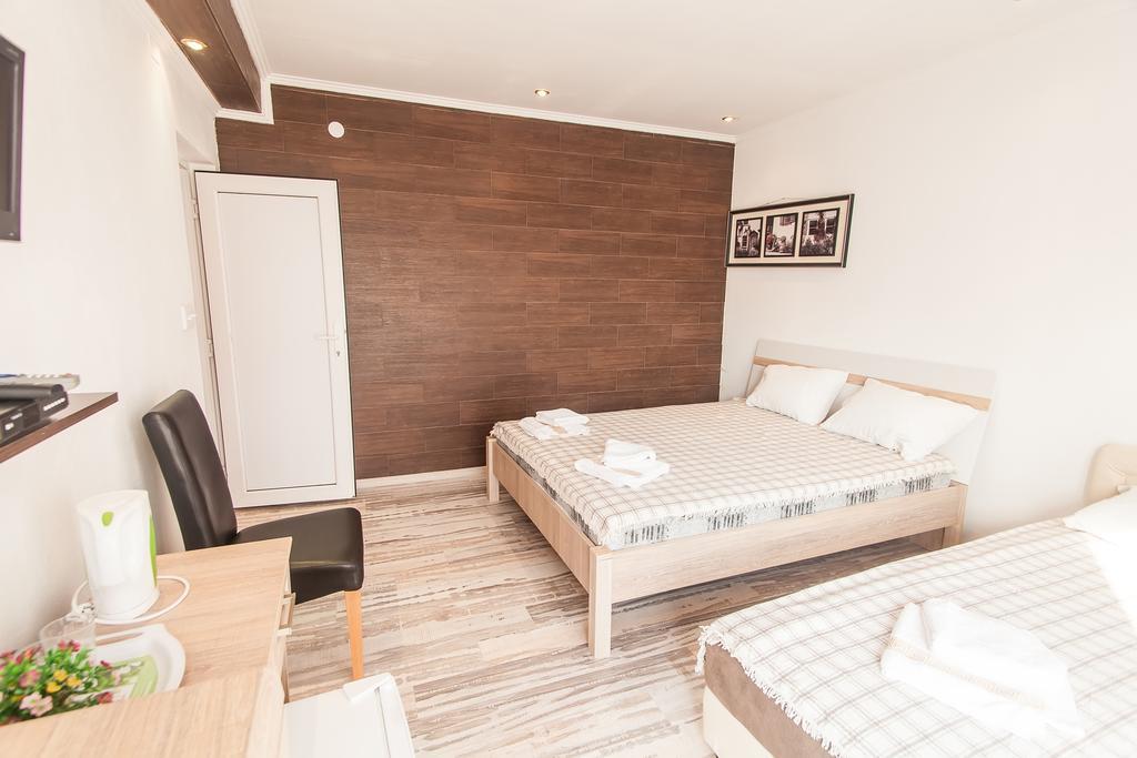 Rooms And Apartments Milana Bar Ruang foto