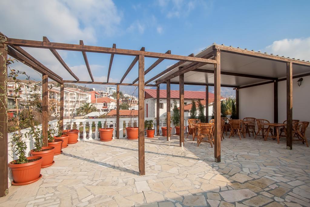 Rooms And Apartments Milana Bar Bagian luar foto